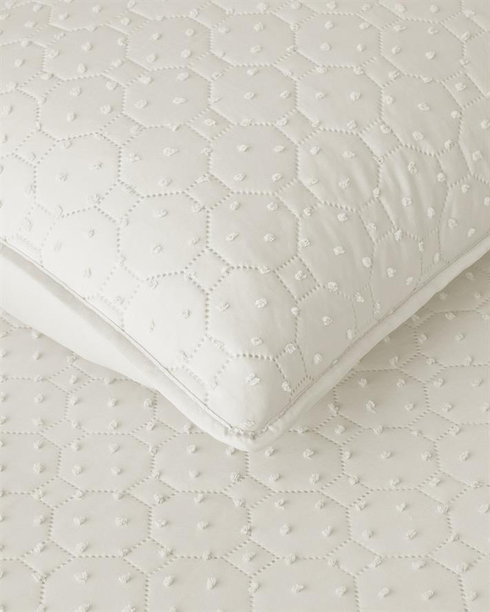 Set cuvertura pat cu fete de perna, pentru doua persoane, Amabile, poliester, 200x220 cm, crem