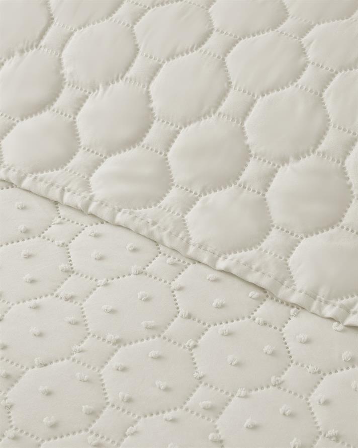 Set cuvertura pat cu fete de perna, pentru doua persoane, Amabile, poliester, 200x220 cm, crem