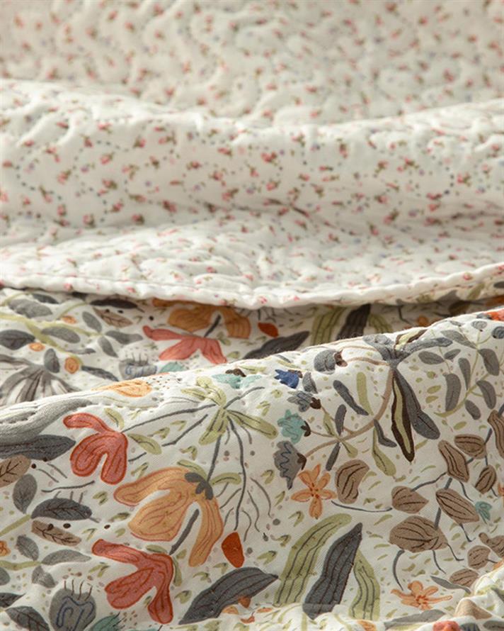 Cuvertura pat reversibila King Size, Wild Forest, poliester, 240x220 cm, roz