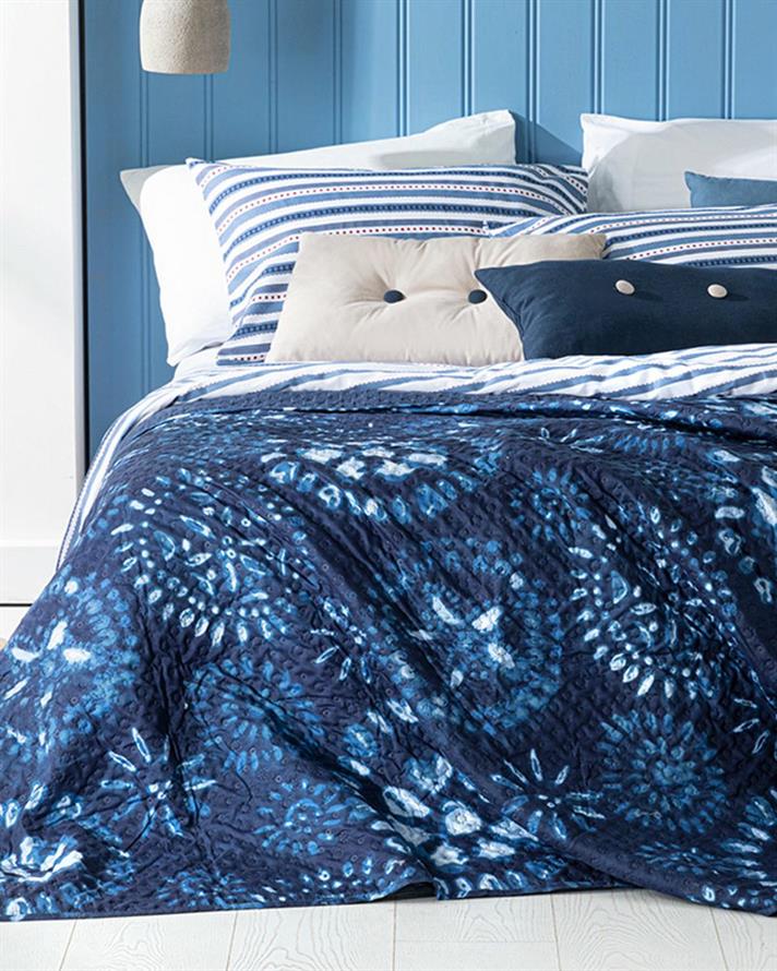Cuvertura pat reversibila pentru doua persoane, Island Breeze, poliester, 200x220 cm, indigo