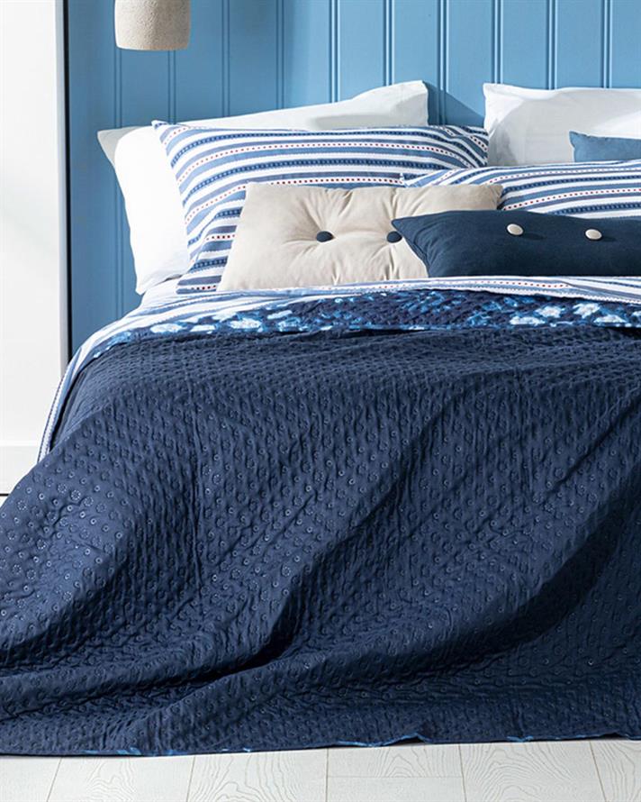 Cuvertura pat reversibila pentru doua persoane, Island Breeze, poliester, 200x220 cm, indigo