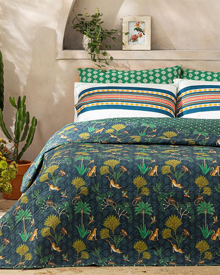 Cuvertura pat reversibila pentru doua persoane, Wild Wood, poliester, 200x220 cm, albastru petrol-verde