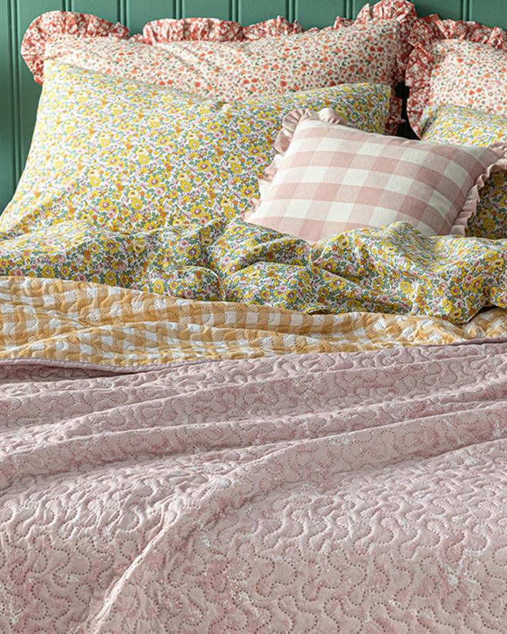 Cuvertura pat reversibila pentru doua persoane, Timeless Floret, poliester, 200x220 cm, roz