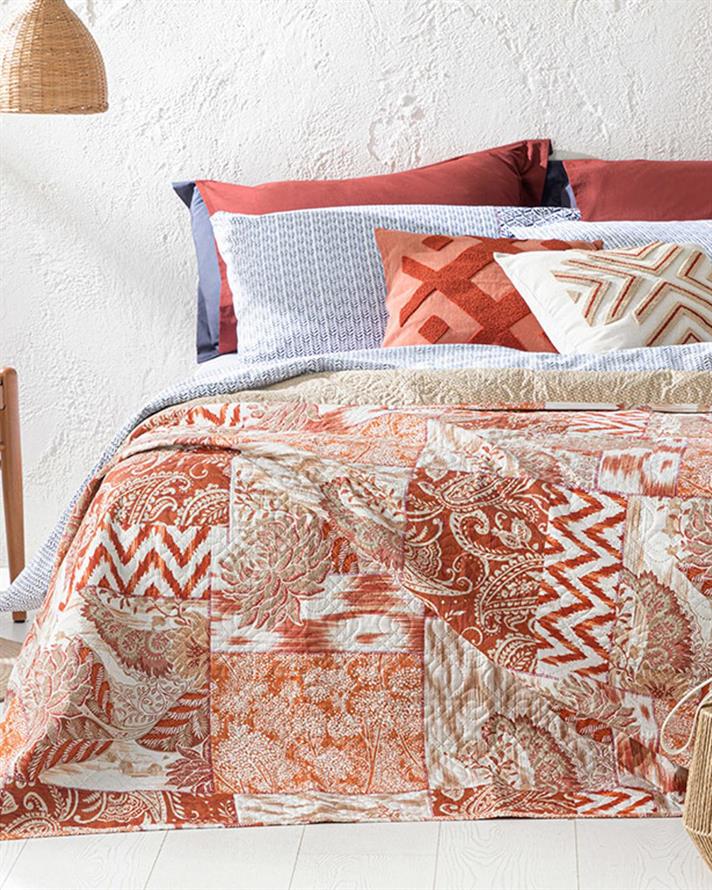 Cuvertura pat reversibila pentru o persoana, Golden Orient, poliester, 160x220 cm, roz coral