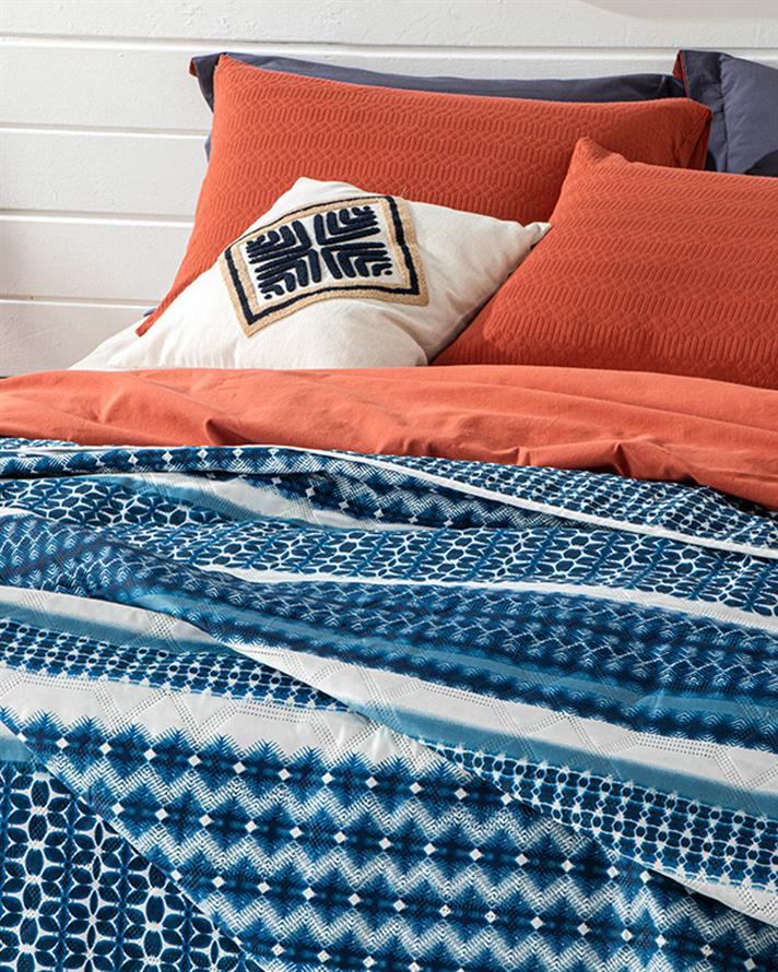 Cuvertura pat reversibila pentru o persoana, Free Spirit, poliester, 160x220 cm, bleumarin