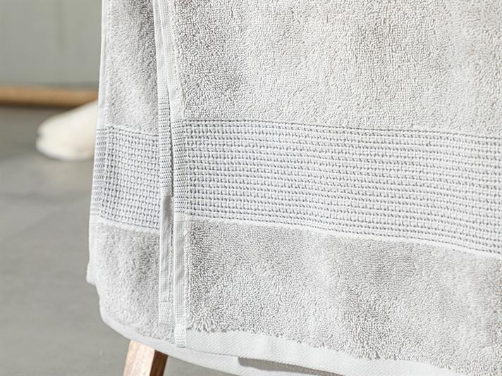 Deluxe Cottony Low Twist Bath Towel 90x150 cm Gray