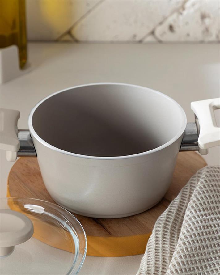 Pretty Aluminum Mini Cookware 14 cm Beige