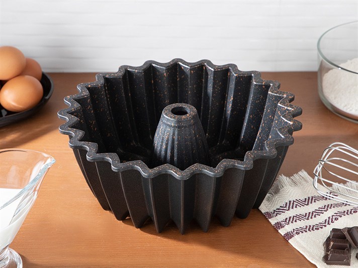 Pretty Casting Sliced Cake Mould 26x8,5 cm Black