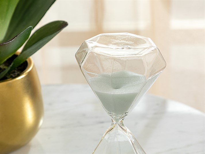 Diamond 15 min Hourglass 9x9x15 cm White
