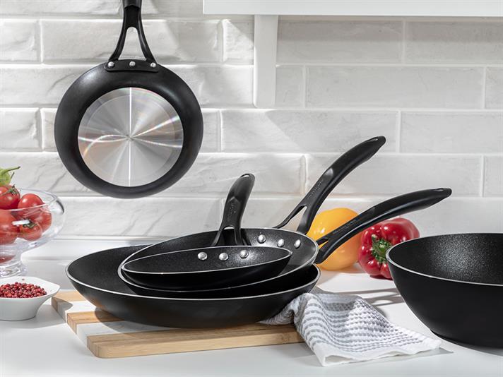 Diamond Aluminum Non-stick Fry Pan 20 cm Black