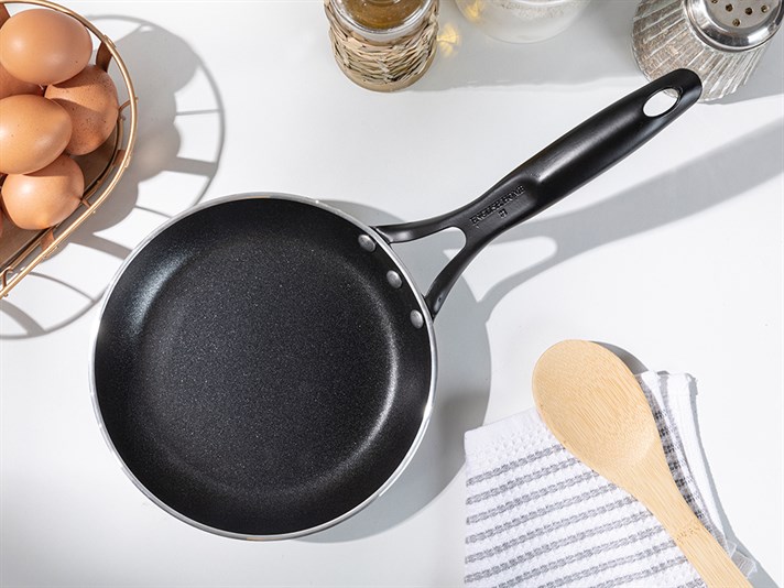Diamond Aluminum Non-stick Pancake Pan 20 cm Black