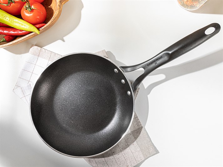 Diamond Aluminum Non-stick Fry Pan 24 cm Black