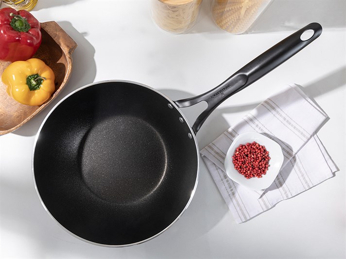 Diamond Aluminum Non-stick Wok Pan 28 cm Black