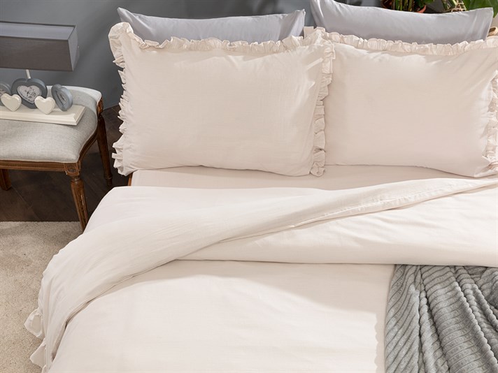 Donna Flambat Cu Volane King Size Set Lenjerie De Pat 240x220 cm Crem.