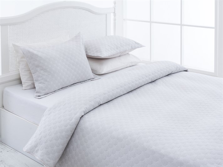 drept  Cover Persoană dublă  SET CUVERTURĂ DE PAT 240x260 cm CELADONNEW