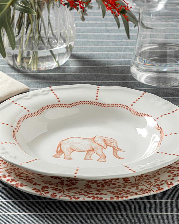 Elephant Porcelain Dinner Plate 24 cm Red