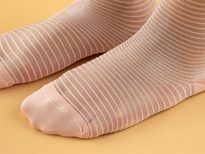 Elegant Lines Women Nude Socks 36-40 Light Pink,