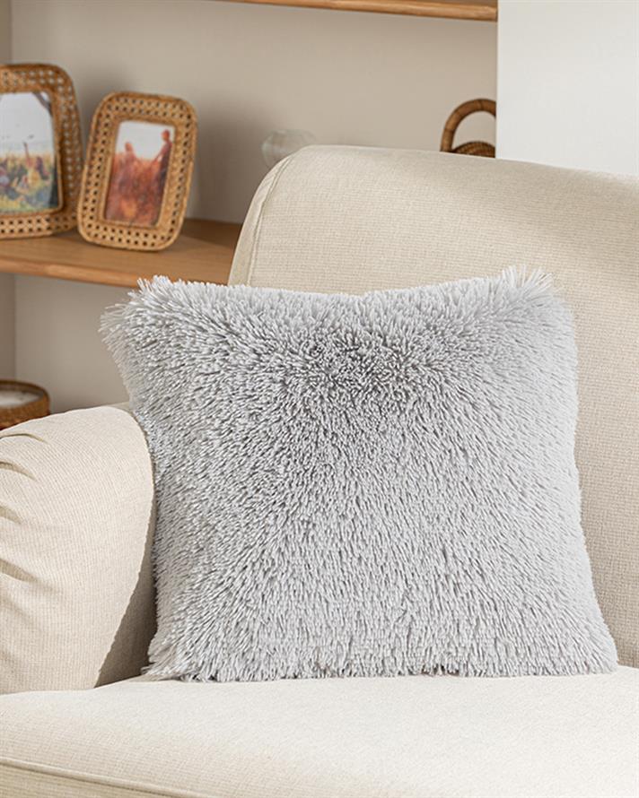 Față de pernă decorativă, Fluffy, blană artificială, 45x45 cm, gri deschis