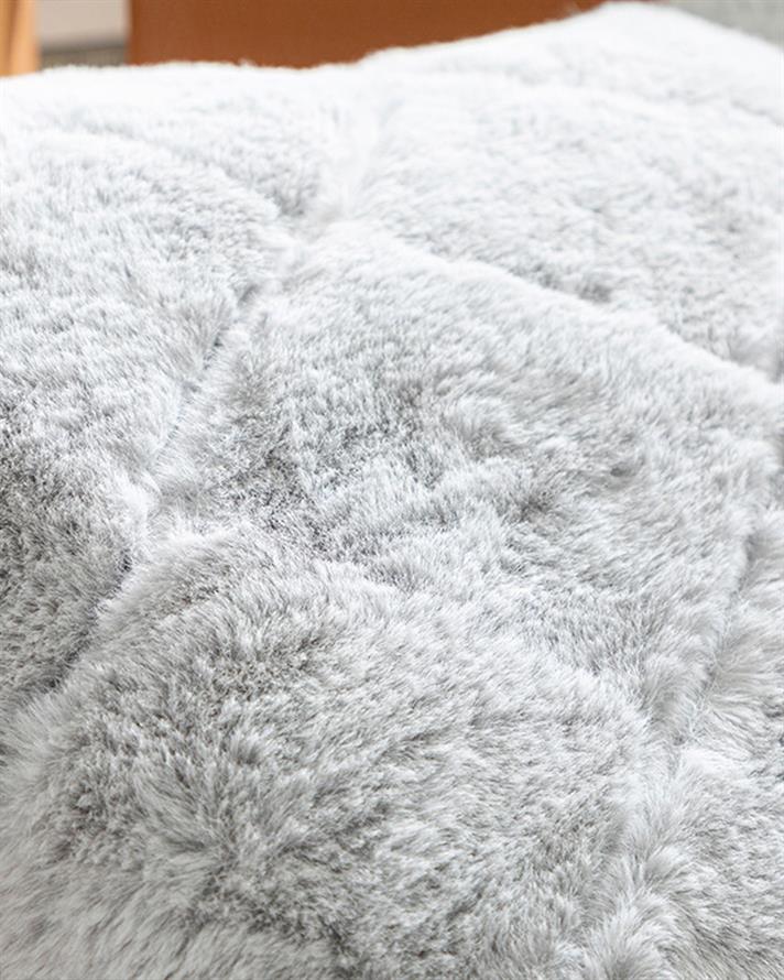 Față de pernă decorativă, Soft Touch, blană artificială, 45x45 cm, gri deschis