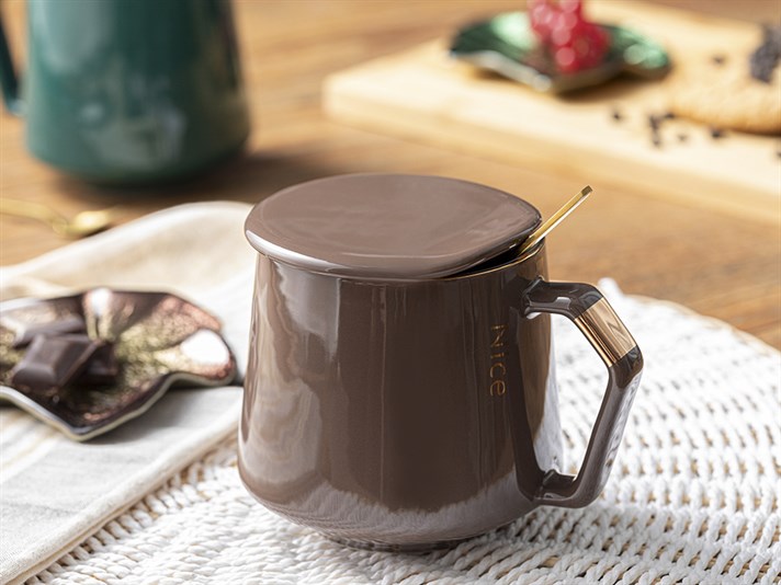Felicia New Bone China Lidded with spoon Cup 380 ml Brown