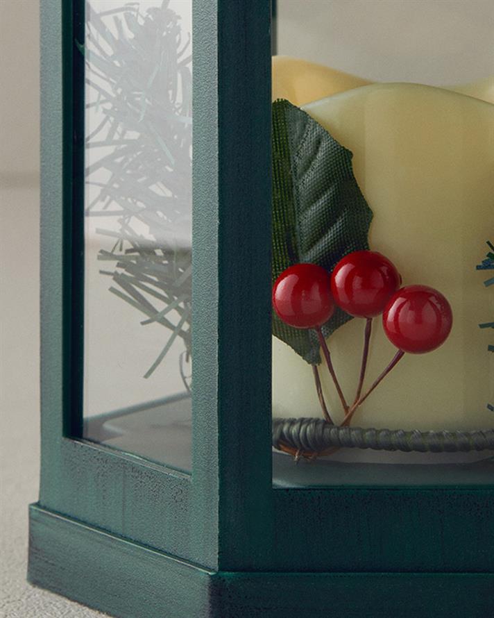 Chris With Led Lantern 20 cm Green