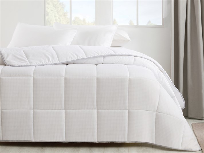 Free  Antistres  Super King  PLAPUMĂ 255x215 Cm White