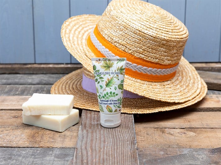 Grădină secretă Ulei De Măsline Cremă De Mâini 50 ml Verde deschis