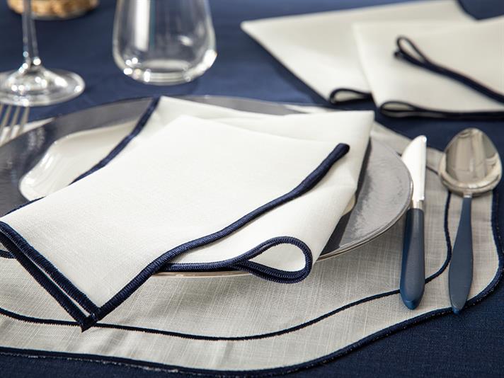 Grace Polyestere 4 Set Guest Napkins 45x45 cm White