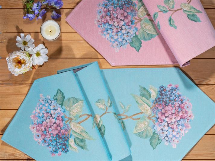Hydrangea Gobelin Runner Light Blue
