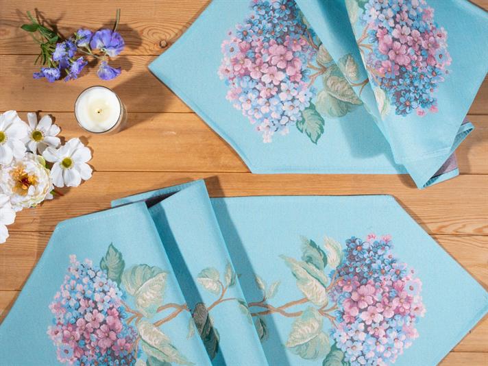 Hydrangea Gobelin Runner Light Blue