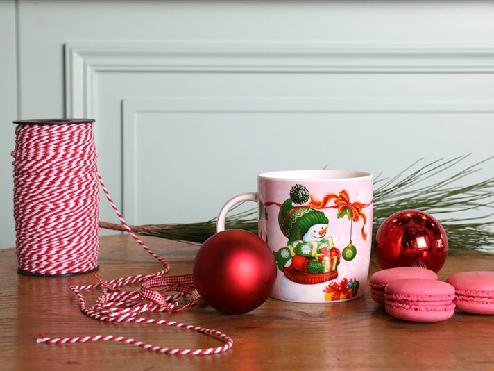 Let it Snow Bone China Cup 350 ml Red
