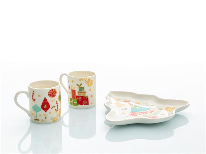 Let it Snow Bone China With Plate Coffee Cup Set 70 ml Red
