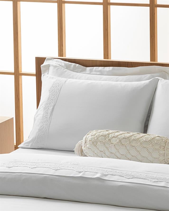 Lenjerie de pat completă, king size, Kiara, bumbac-satinat, 200x220 cm/ 260x280 cm/ 50x70 cm, alb