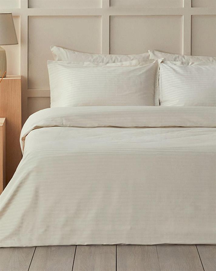 Lenjerie de pat completă, pentru două persoane, Elegant Crown, bumbac, 200x220 cm/ 160x200 cm/ 50x70 cm, ivory