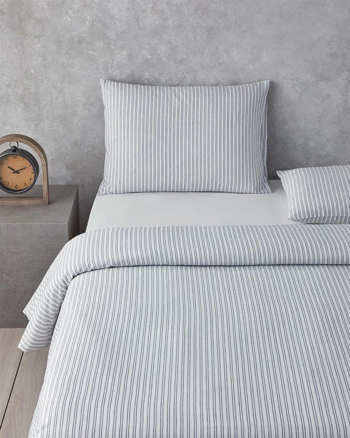 Lenjerie de pat completă pentru doua persoane, Stitch Line, bumbac-poliester, 200x220 cm/160x200 cm/50x70 cm, bleumarin