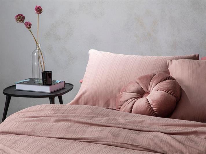 Lenjerie de pat completa, pentru doua persoane, Aurora Silky Touch, Bumbac-Viscoza, 200x220 cm/160x200 cm/50X70 cm, roz