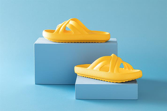 Lily Sandale Damă, 37, Gri-Roz