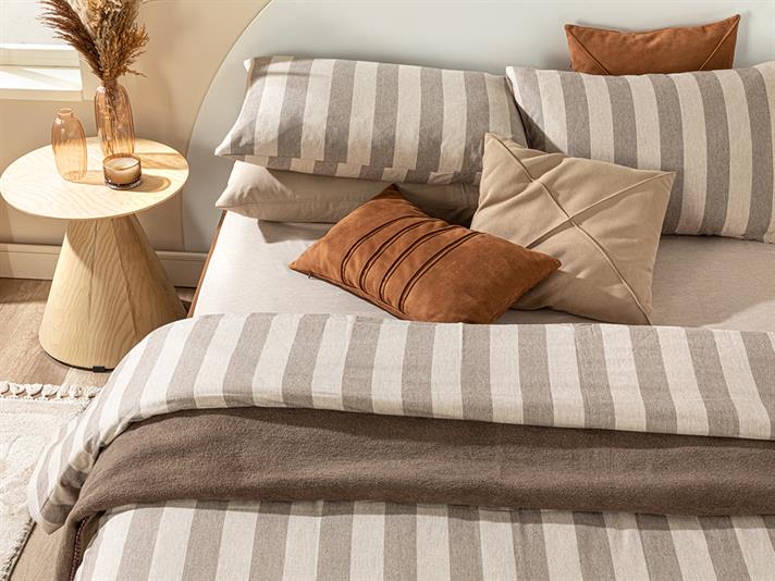 Linea Set Lenjerie De Pat Single - Set Lenjerie De Pat Bumbac Poliester | English Home, 160 x 220 cm, Cafea