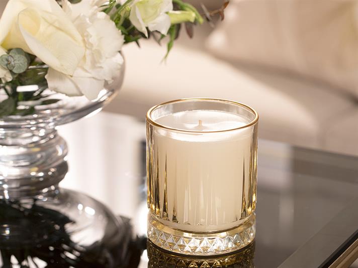 Lumânare parfumată, Luxury, 9x9x10 cm, galben închis