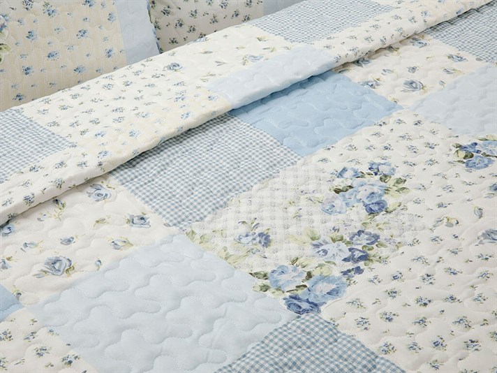 Milano  Patchwork Double Person  SET CUVERTURĂ DE PA 240x260 cm Albastru.