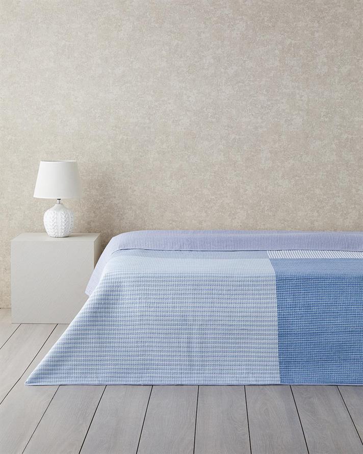 Cuvertura pat reversibila, pentru doua persoane, Modern Art, poliester, 200x220 cm, bleu