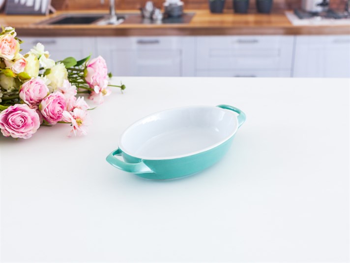 Molly Stoneware Oval shaped Oven Cover Mint