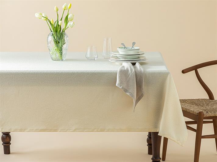 Nelda Polyestere Stainproof Table Cloth 140x180 cm Beige