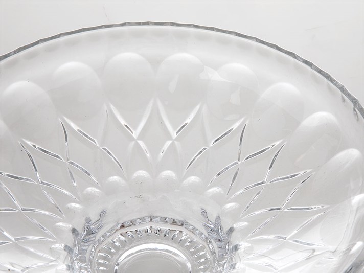 Oliva Bone China With Legs Serving Ware 30 cm Transparent