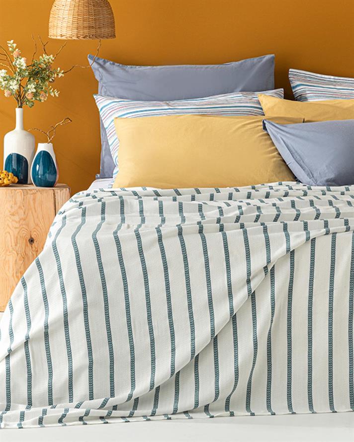 Petite Daisies Painted Yarn Viscose For One Person Summer Blanket 150x220 cm Seledon,