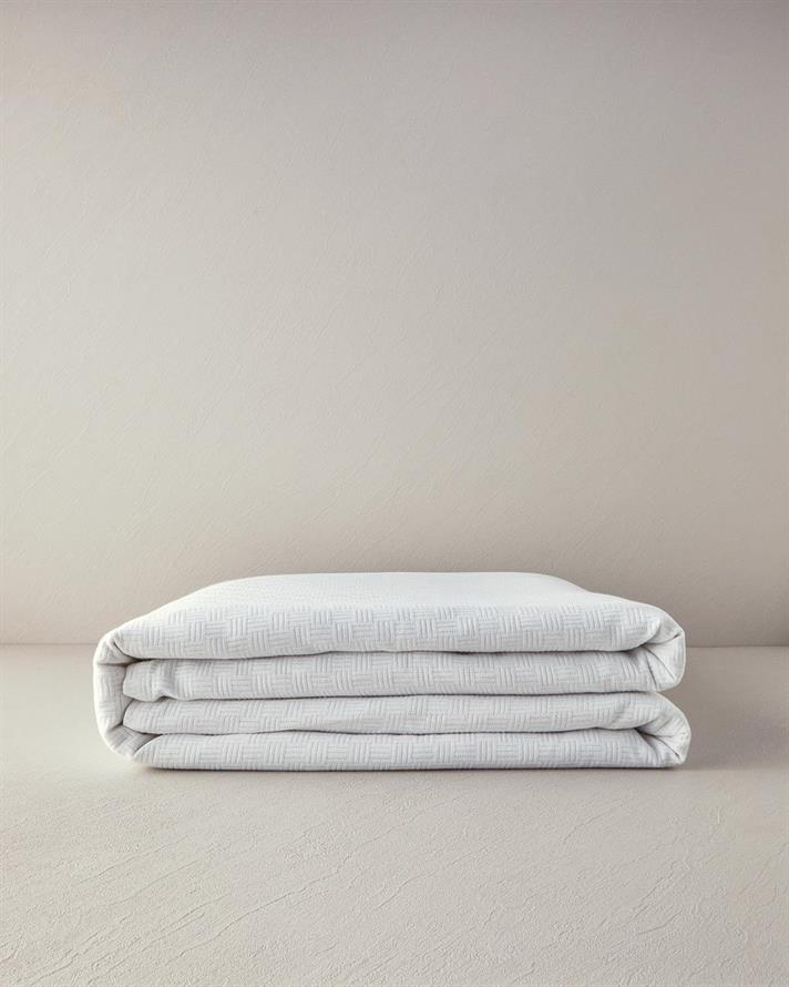 Plain Cottony For One Person Summer Blanket 150x220 cm White