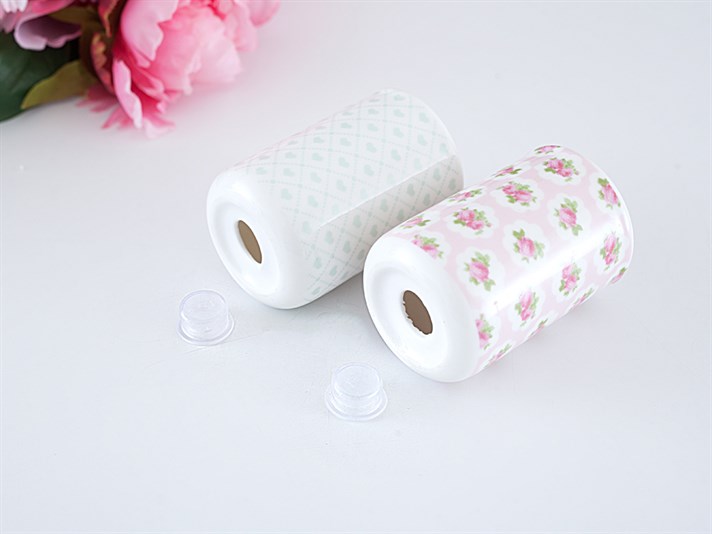 Pastel Lovers Bone China 2 pcs Salt And Pepper Shak . Pink