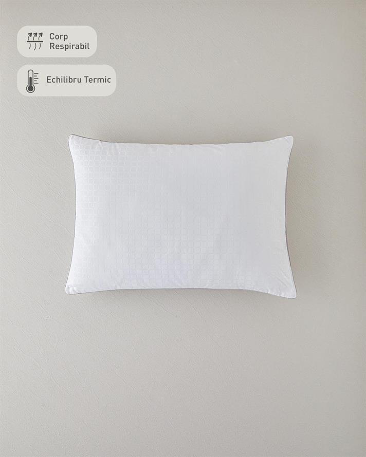 Pernă, Aura, bumbac cu umplutură tip biluțe din fibre de poliester siliconizat, 50x70 cm, gri