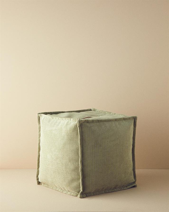 Pernă decorativă, Mia, catifea, 42x42 cm, verde