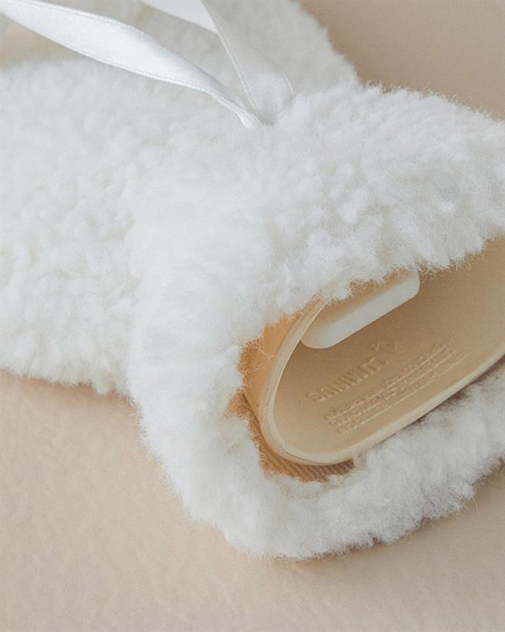 Perna pentru apa calda, Duffy, poliester, 32.5x29.5x4.5 cm, ecru